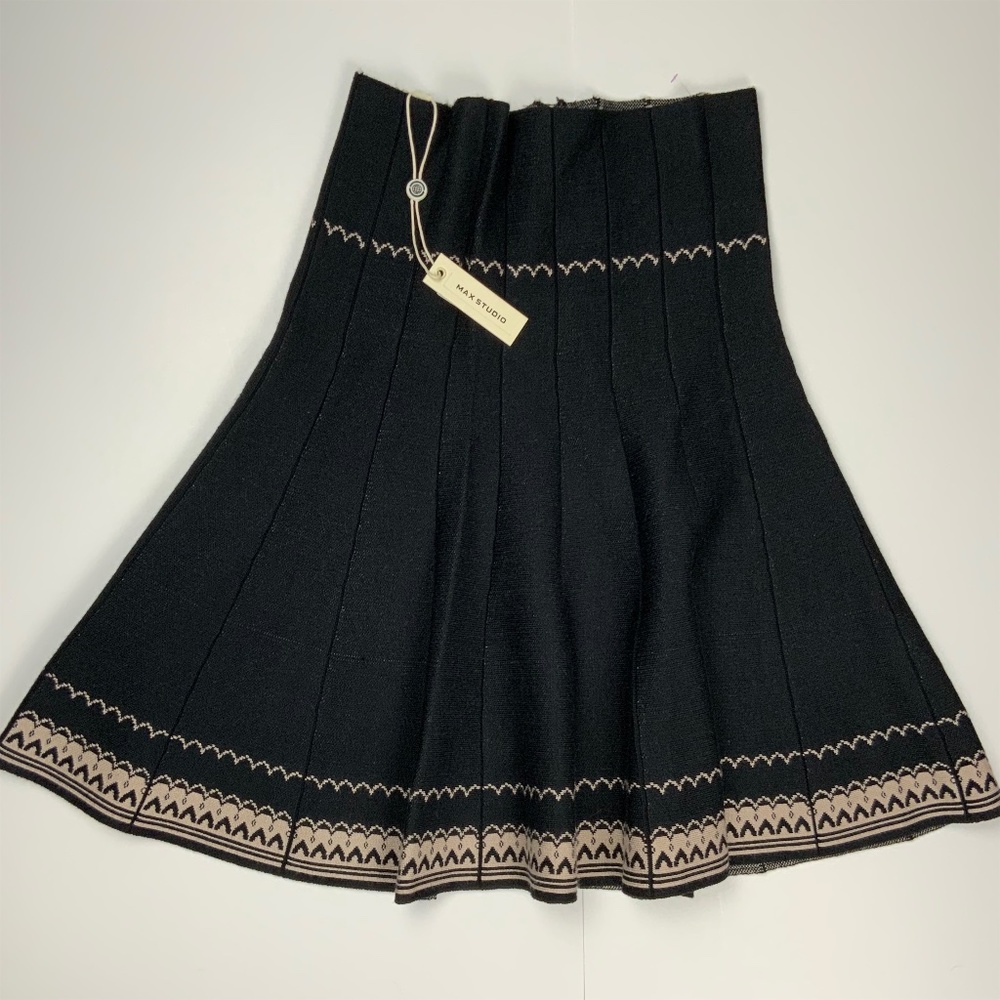 NWT MAX STUDIO SKIRT, SIZE SMALL
